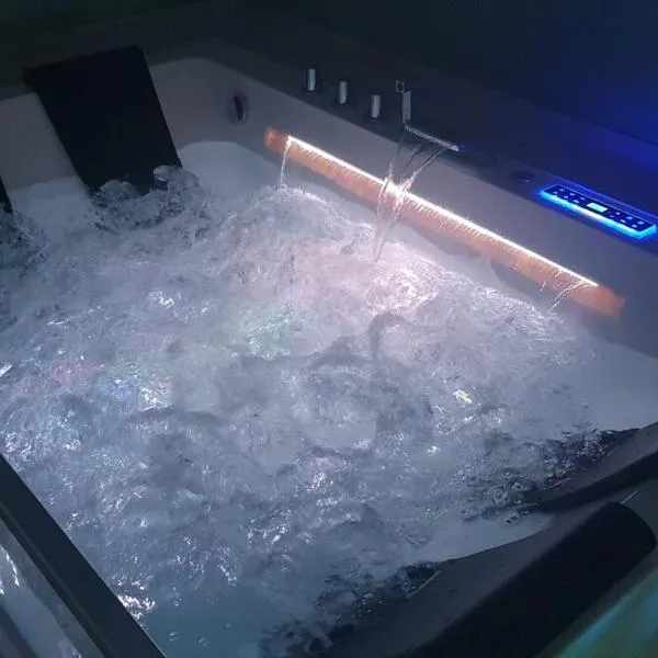 Casa Rioda vasca idromassaggio e posizione ideale，位于拉古萨的酒店