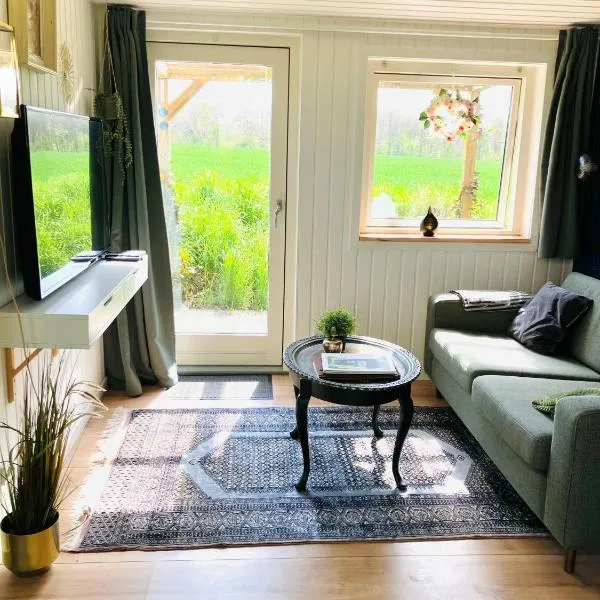 Hytten - Tiny house，位于格雷诺的酒店