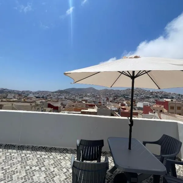 Alhoceima Appartement Loft with PANORAMIC view，位于胡塞马的酒店