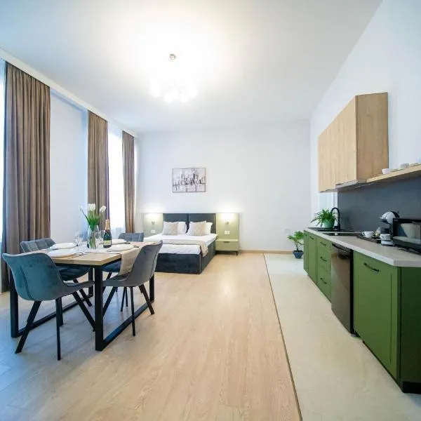 H&H Luxury Apartments，位于阿拉德的酒店