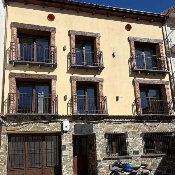 Apartamentos Rurales La Estrella，位于Casar de Palomero的酒店
