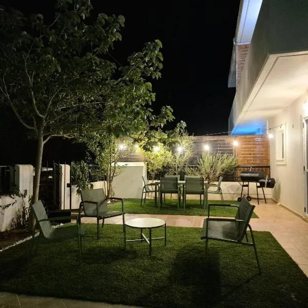 Aura Seaside Afrathias，位于卡拉马基的酒店