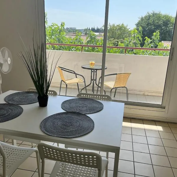 Appartement Nîmes，位于尼姆的酒店