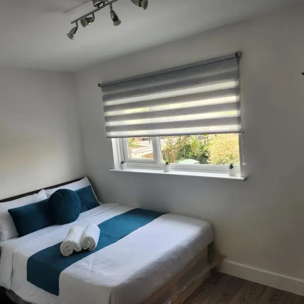 Ensuite deluxe home，位于巴塞尔顿的酒店