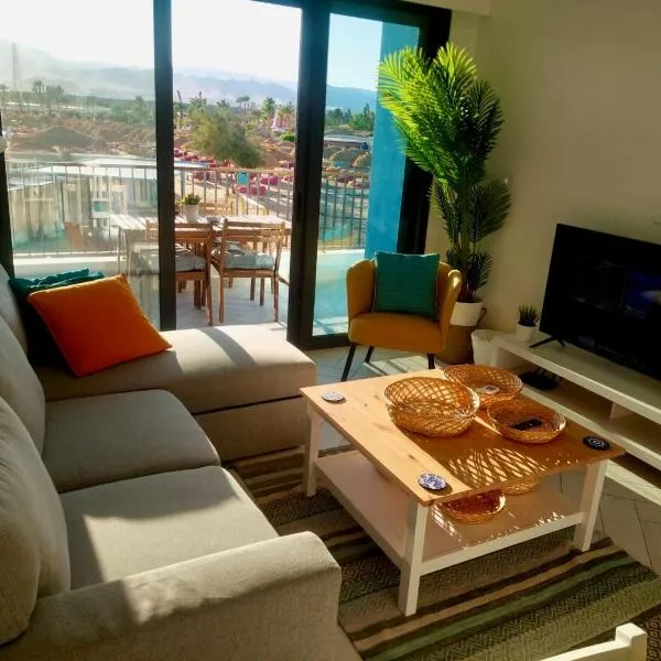Cozy Apartment with Private Beach in B12, Aqaba，位于亚喀巴的酒店