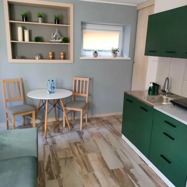 Apartament nad jeziorem，位于斯拉瓦的酒店