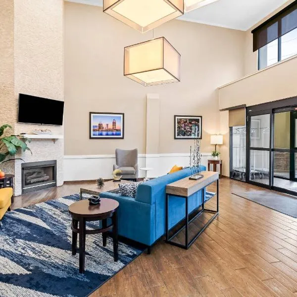 Comfort Suites Daphne - Mobile East Bay，位于达夫尼的酒店