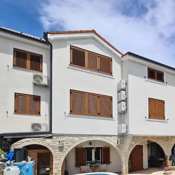 Apartmani Carla，位于梅杜林的酒店