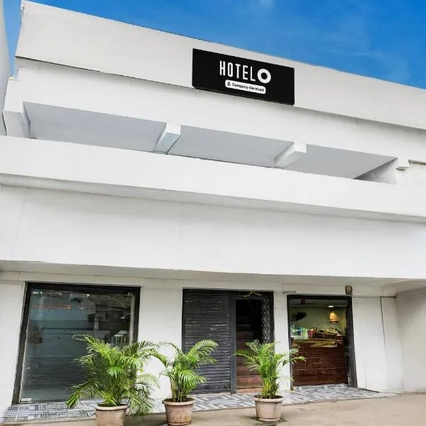 Super Hotel O Dombivali Formerly PK Lodging，位于Ulhasnagar的酒店
