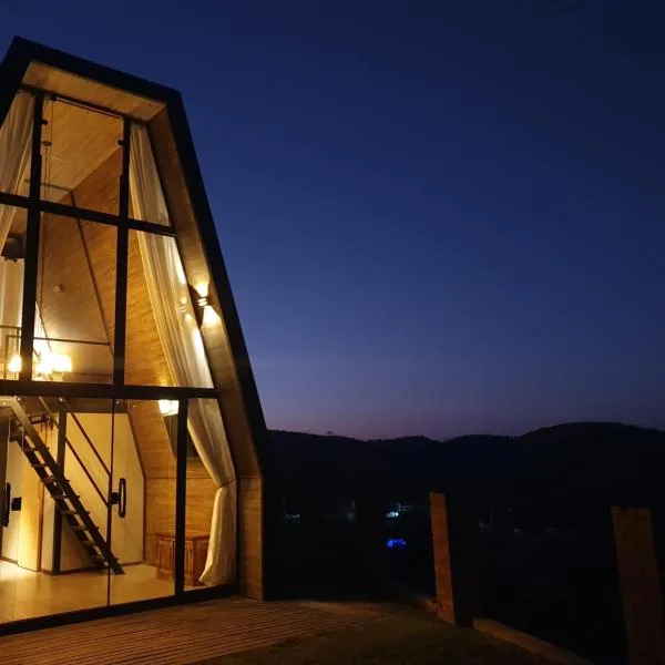 Chalé Noites Extraordinárias，位于南帕莱巴的酒店