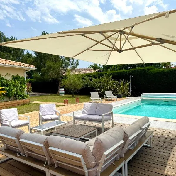 Arès, Villa Mapouchet, piscine，位于阿雷斯的酒店