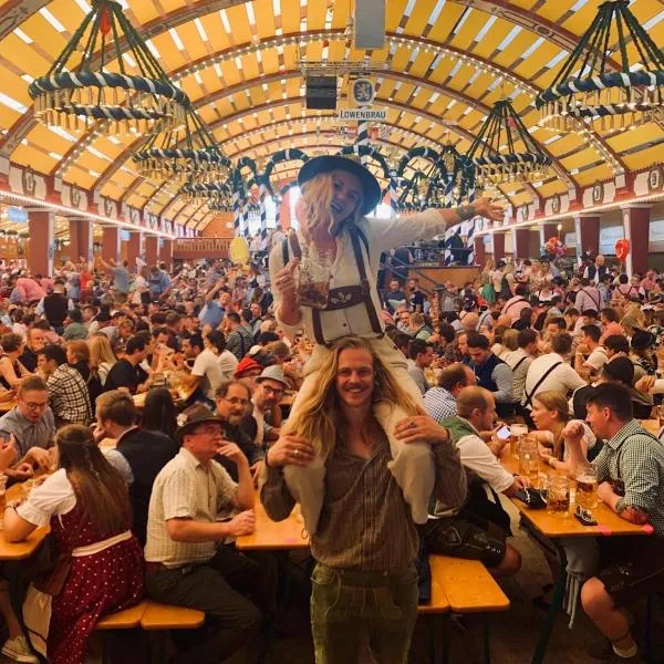 Løst Souls Oktoberfest Campsite basic package，位于慕尼黑的酒店