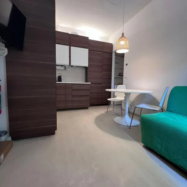 charme e comodità a varazze，位于瓦拉泽的酒店