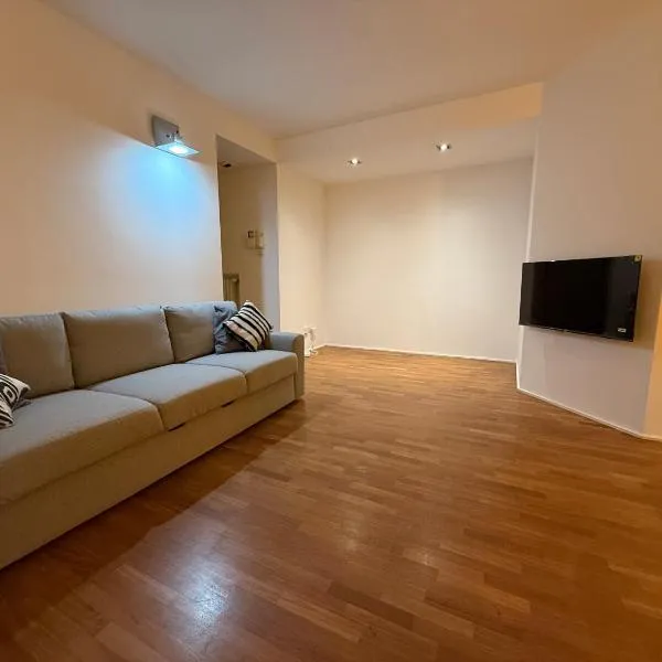 Rimini centro - Residenza Romy con giardino - 5 posti letto，位于里米尼的酒店