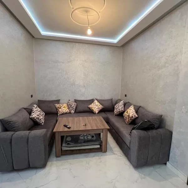 Modern and quiet apartment，位于贝尼迈拉勒的酒店