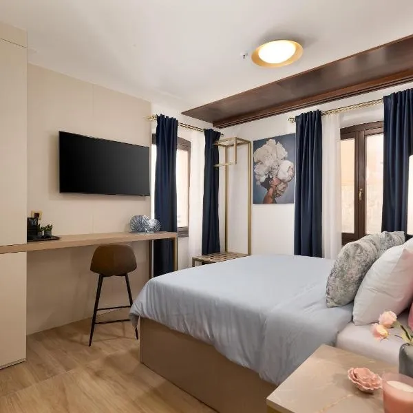 H - Suites，位于波雷奇的酒店