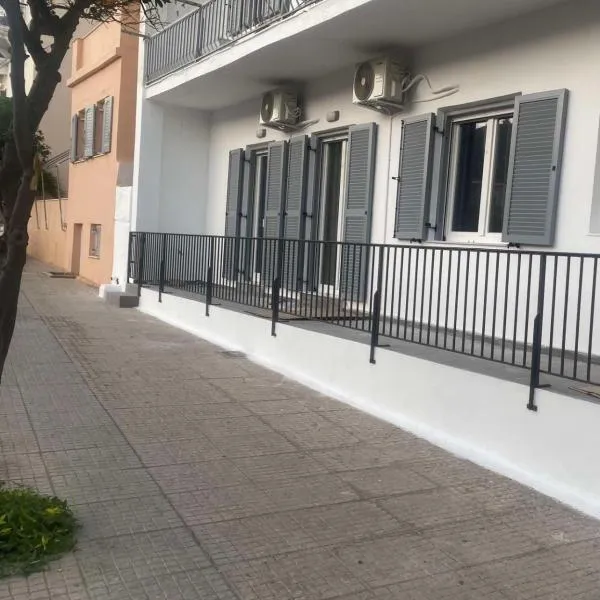 Eva Apartment，位于埃尔莫波利斯的酒店