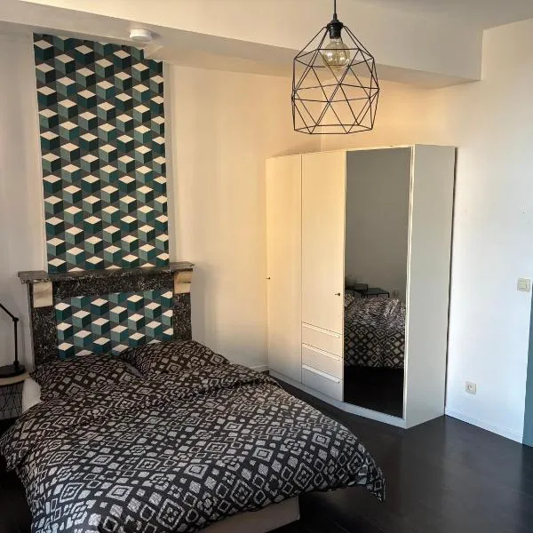 Chambre située au cœur de Mons avec SDB privée，位于蒙斯的酒店