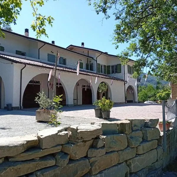 La grande quercia，位于Strada San Zeno的酒店