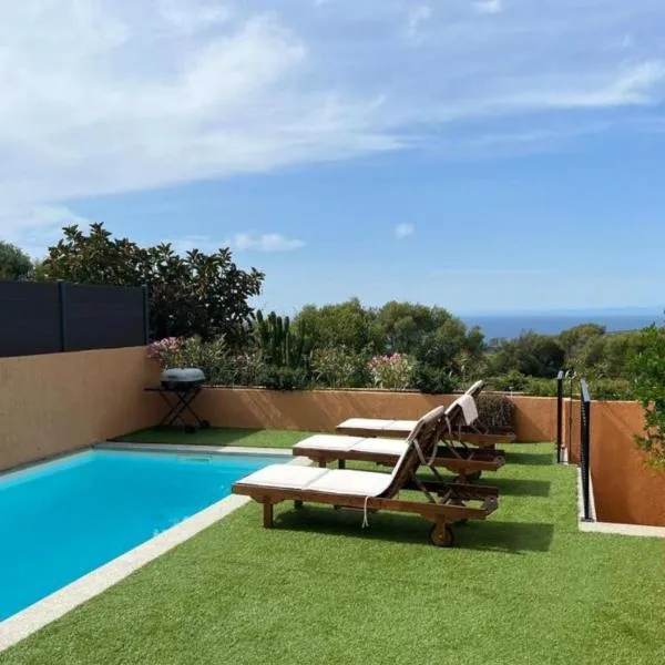 Villa a 5 minutos de la playa，位于Cascabraga的酒店