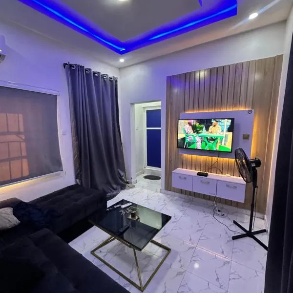 Magnanimous Apartments 1bedroom flat at Ogudu，位于拉各斯的酒店