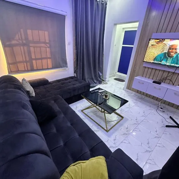 1Bedroom flat at Magnanimous Apartments Ogudu，位于拉各斯的酒店