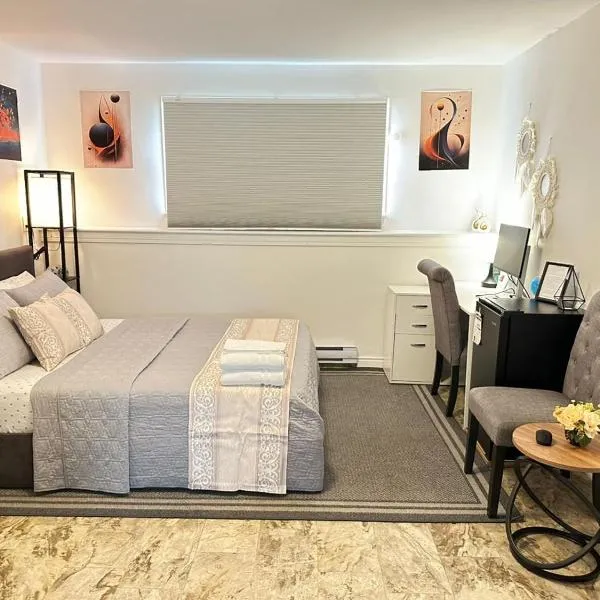 Kenneths Cozy Retreat - Saint John NB - 1BR - Wi-Fi - 4mins to Regional Hospital and UNB，位于圣约翰的酒店