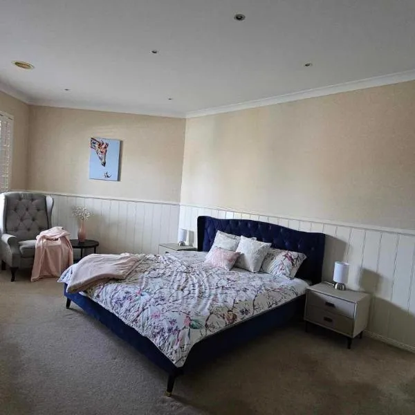 Spacious Serene Luxury Retreat，位于Narre Warren South的酒店
