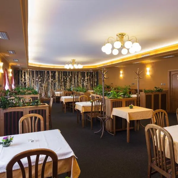 乌赦力科酒店，位于摩拉瓦克鲁姆洛夫的酒店