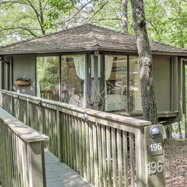 Treetopper Hideaway - A Relaxing Chic Bungalow，位于Marblehill的酒店