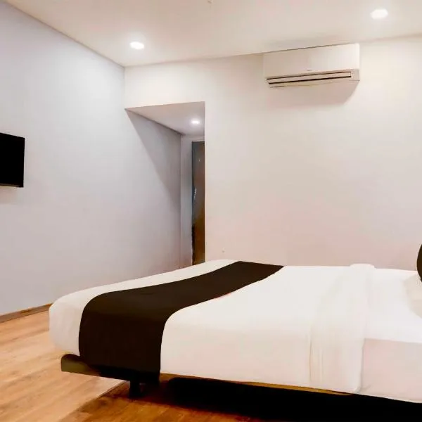 Townhouse Oak Prayagraj Railway Station，位于Prayagraj的酒店