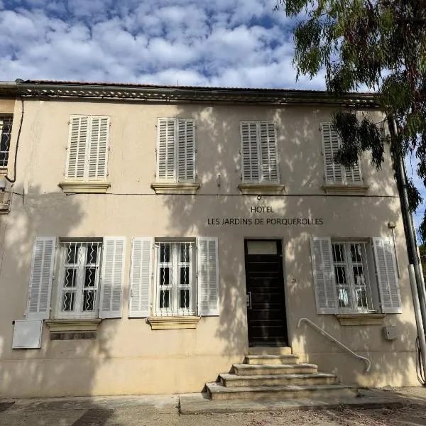 HOTEL JARDINS DE PORQUEROLLES，位于波克罗勒岛的酒店