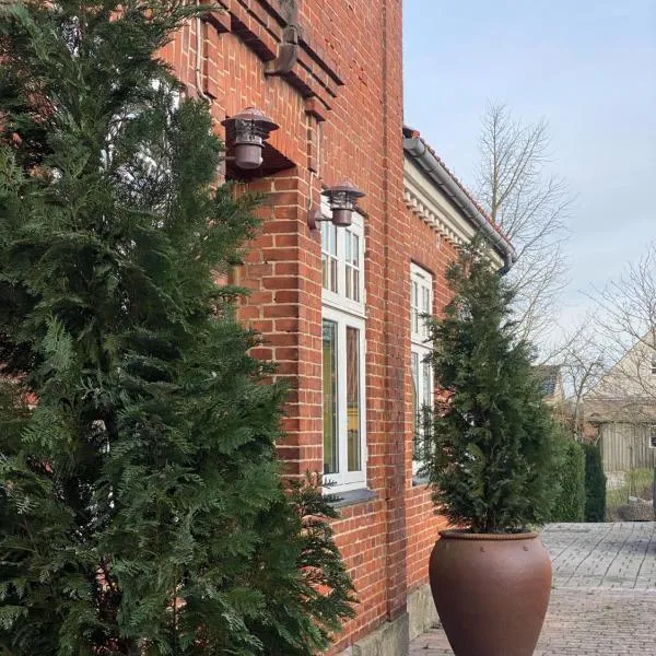 Tjebberupgaard B&B，位于霍尔拜克的酒店