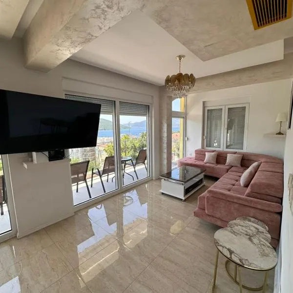 Deluxe Apartments 3-rooms，位于昆博的酒店
