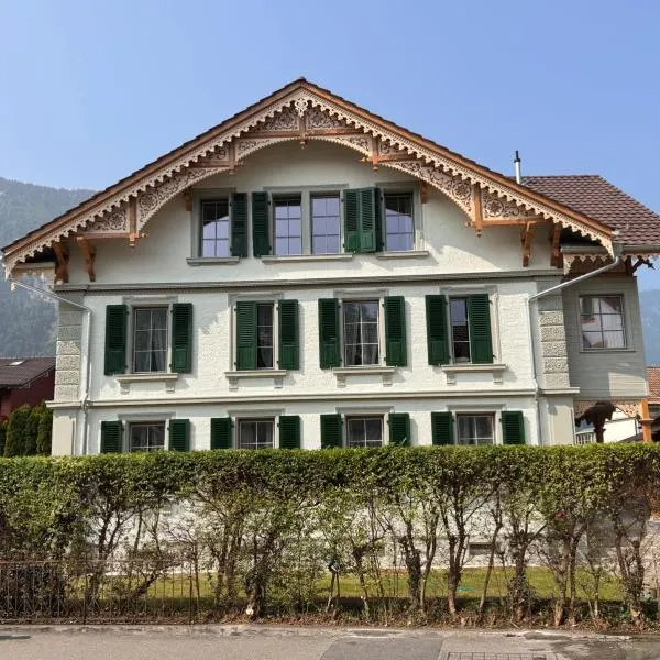 Villa Epoka，位于因特拉肯的酒店