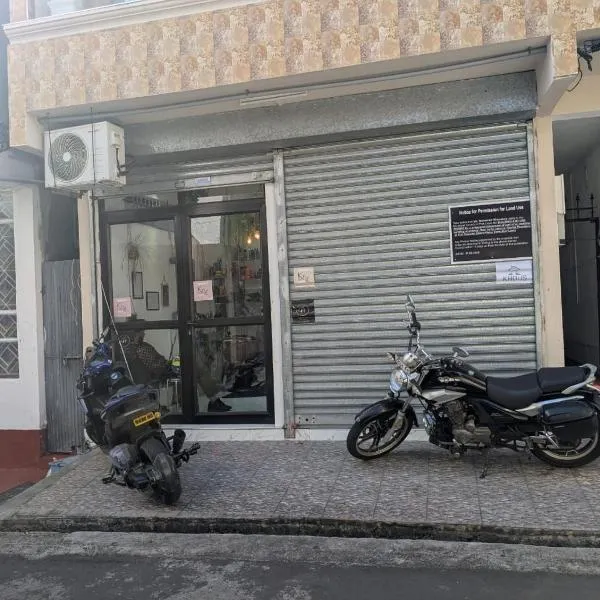 The guest house - Khous，位于路易港的酒店