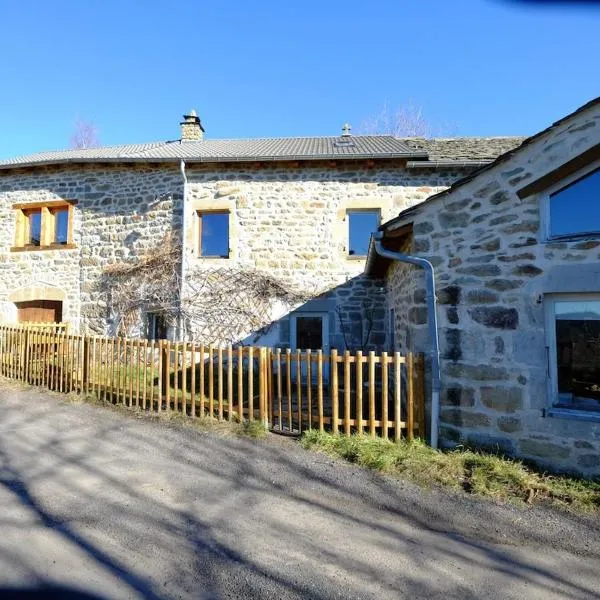 Lieux M - La petite maison，位于Saint-Pierre-Eynac的酒店