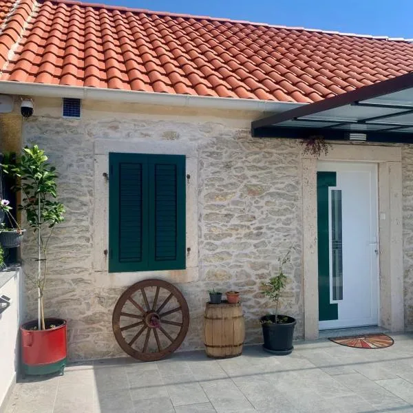 Vranac Country house Šibenik，位于Donje Polje的酒店