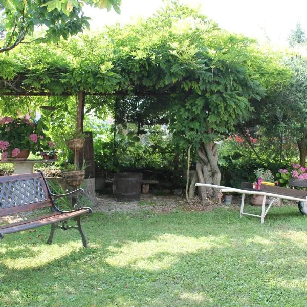 Cascina G appartamento tra i noccioli，位于Verduno的酒店