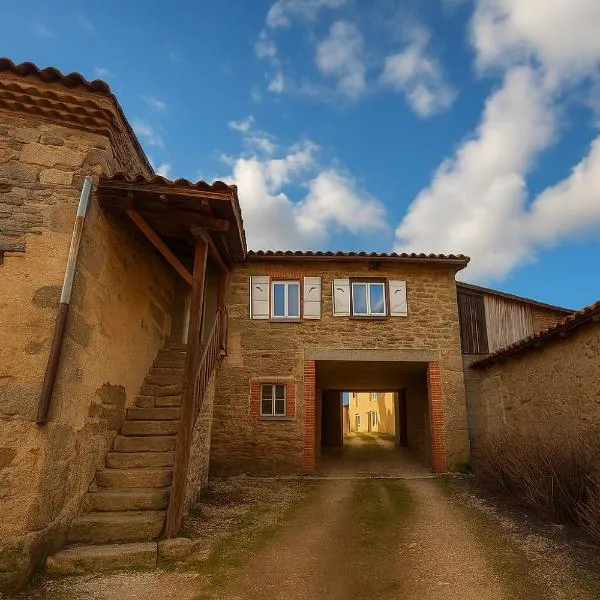 Auvergne, Aventure，位于Trézioux的酒店