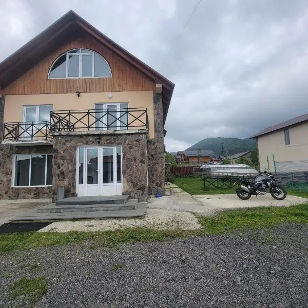 Cottage，位于巴库里阿尼的酒店