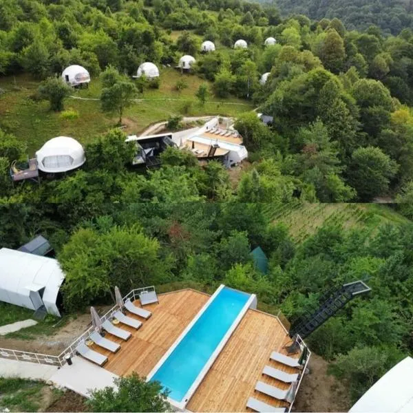 Glamping Georgia Krikhi，位于安布罗劳里的酒店
