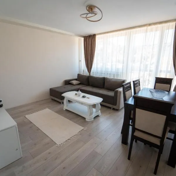 Queen，位于乌日策的酒店