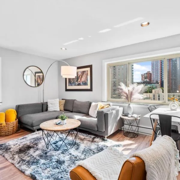 Downtown 2BR Penthouse with Prime Location & Views，位于西雅图的酒店