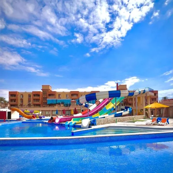 Vintro Inn - Nozha Aqua Park，位于拉斯苏德尔的酒店
