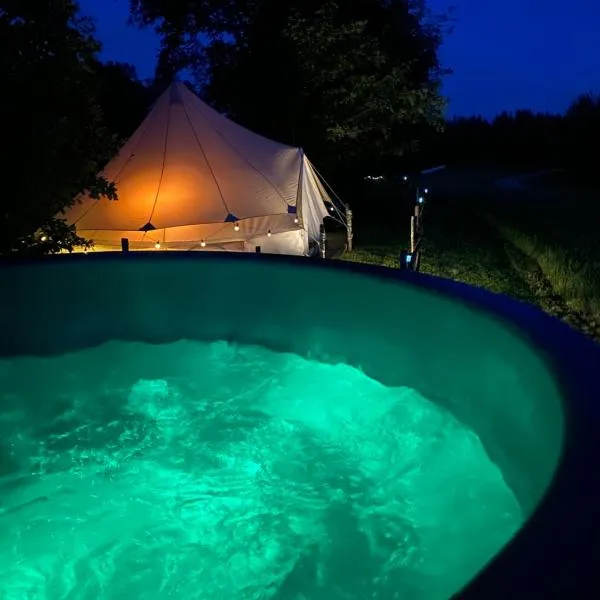 Karula Stay Romantic and Luxurious Glamping at Karula National Park，位于Ähijärve的酒店