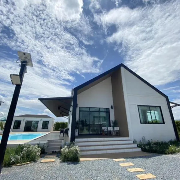 373 pool villa，位于清莱的酒店
