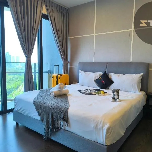 Almas Modern Warm Studio Puteri Harbour BySTAY，位于努沙再也的酒店