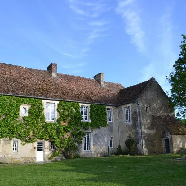 La Villa Escuris，位于Cesny-aux-Vignes的酒店