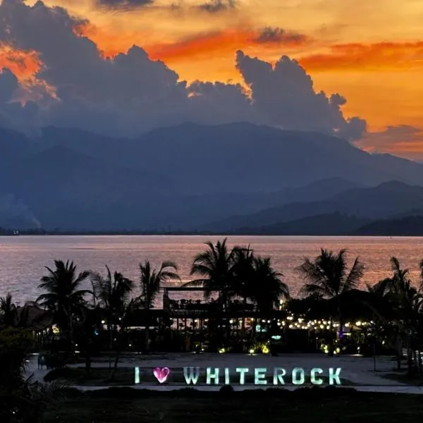 Whiterock Beach Hotel and Waterpark，位于苏比克的酒店